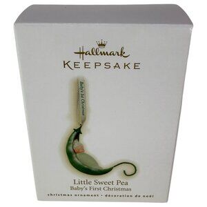 Little Sweet Pea Baby's First Christmas 2009 Hallmark QXG6522 Light Skin/White